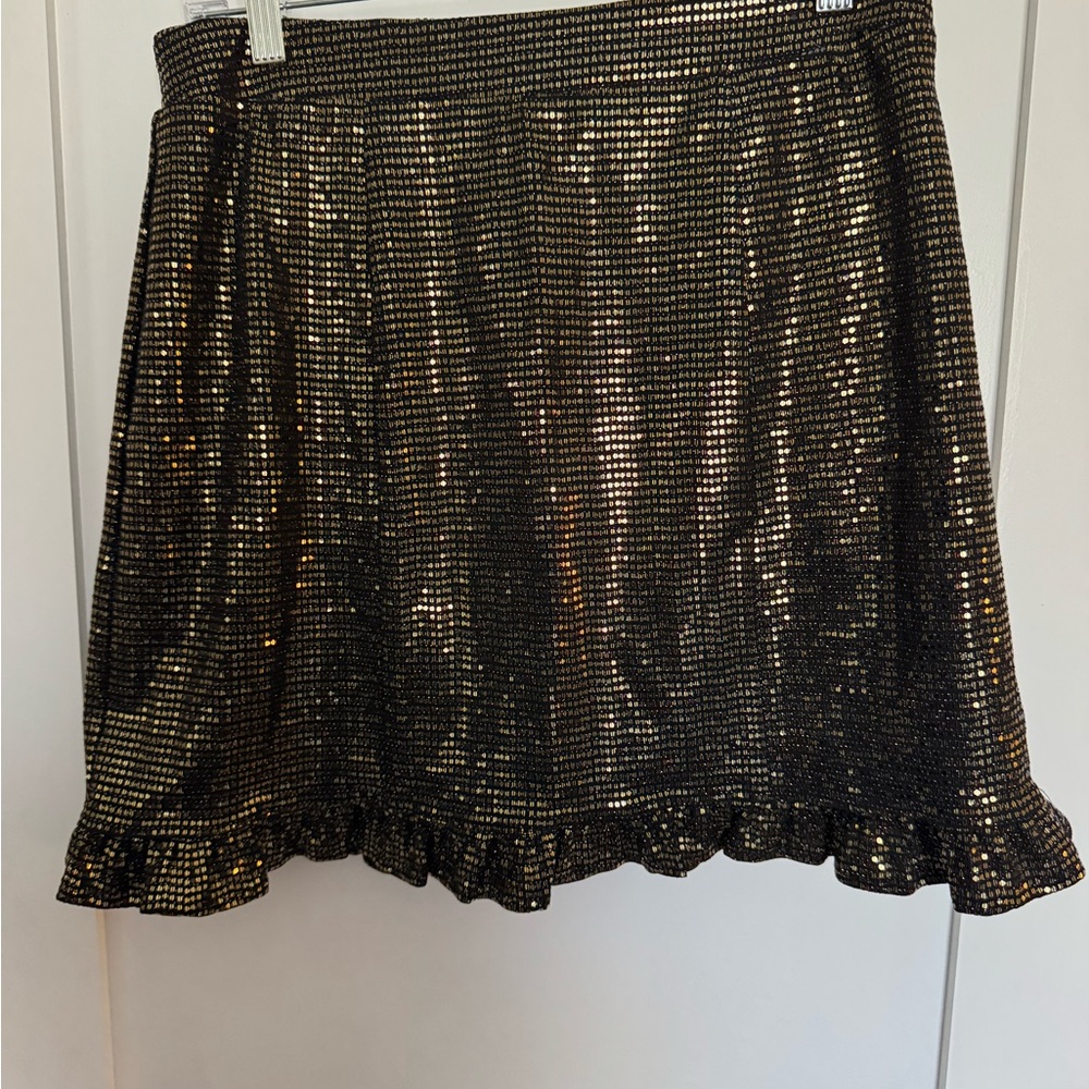 Black & Gold Metallic Ruffle Hem Skater Skirt